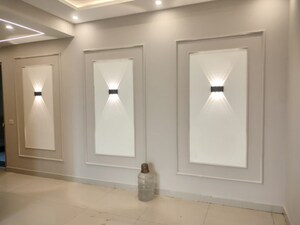 Room in 3 BHK Apartment at Gaur City 2 - 12th Avenue, Sector 16c Greater Noida – for Rent