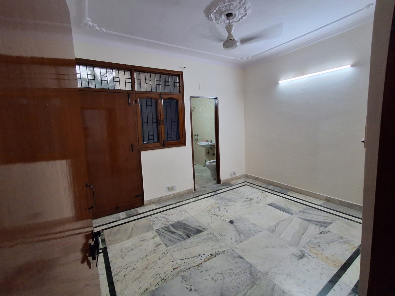 2 BHK Apartment For Rent in -
