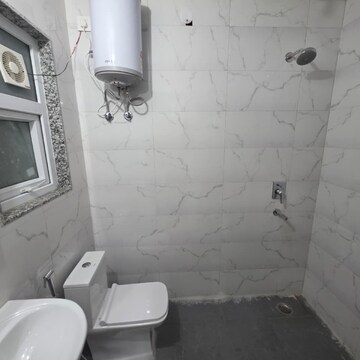 Bathroom in 1 RK Apartment at Sector 56 – for Rent