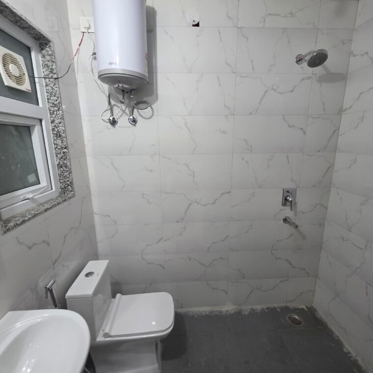 Bathroom, sector 56 1 RK 350 Sq.Ft. Apartment In Sector 56 Gurgaon 9711434