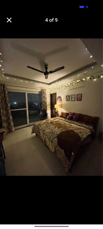 Bedroom in 2 BHK Builder Floor at Rps Palms, Sector 88 – for Sale