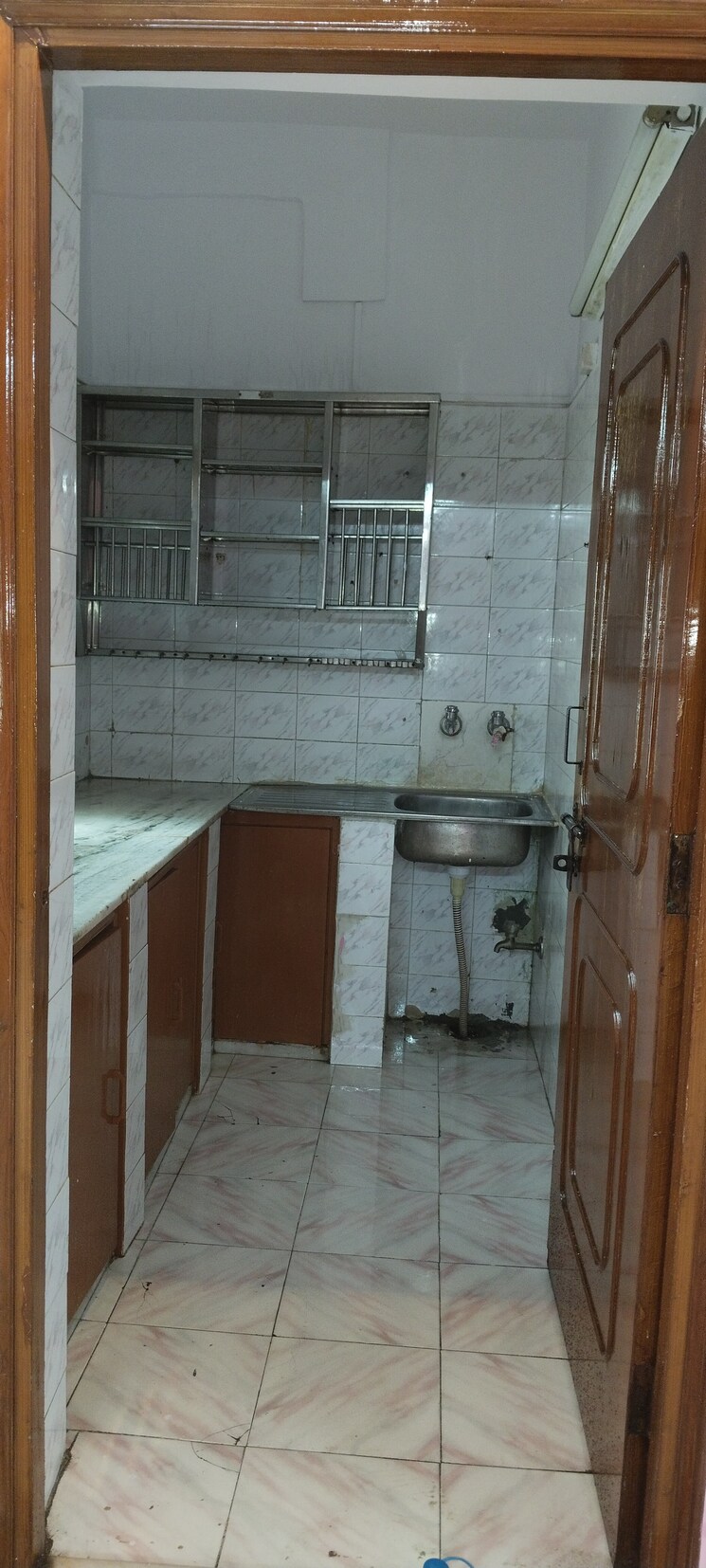 Kitchen, b block shastri nagar 1.5 Bedroom 886 Sq.Ft. Builder Floor In B Block Shastri Nagar Ghaziabad 9711674