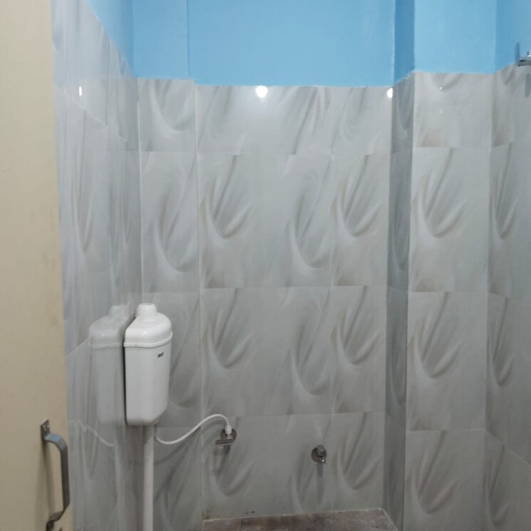 Bathroom, gomti nagar Pg For Girls In Gomti Nagar 9711478