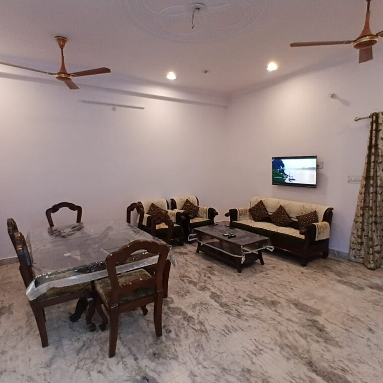 Other, gomti nagar Pg For Girls In Gomti Nagar 9711594