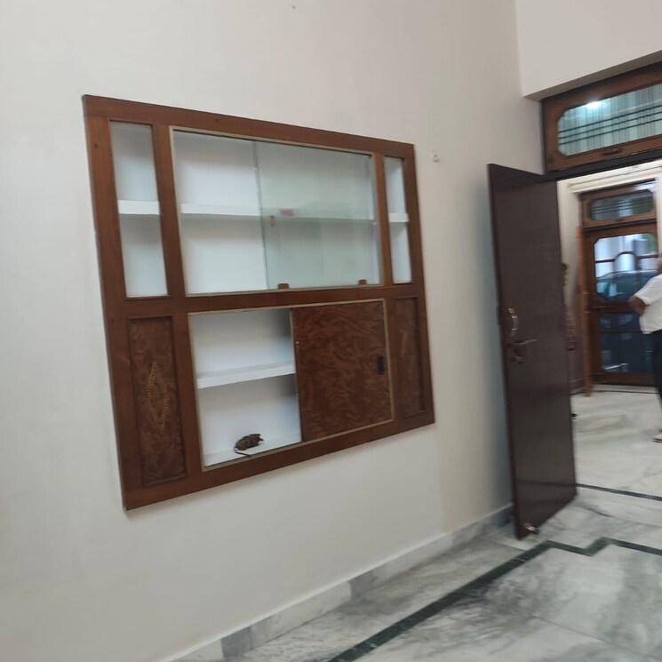 Room, gomti nagar Pg For Girls In Gomti Nagar 9711666