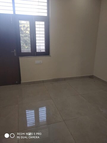 Room in 3 BHK Independent House at Sector 4 – for Rent