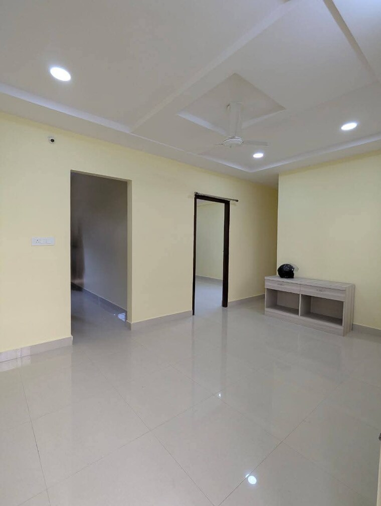 Room, kondapur 1 Bedroom 550 Sq.Ft. Apartment In Kondapur Hyderabad 9711793