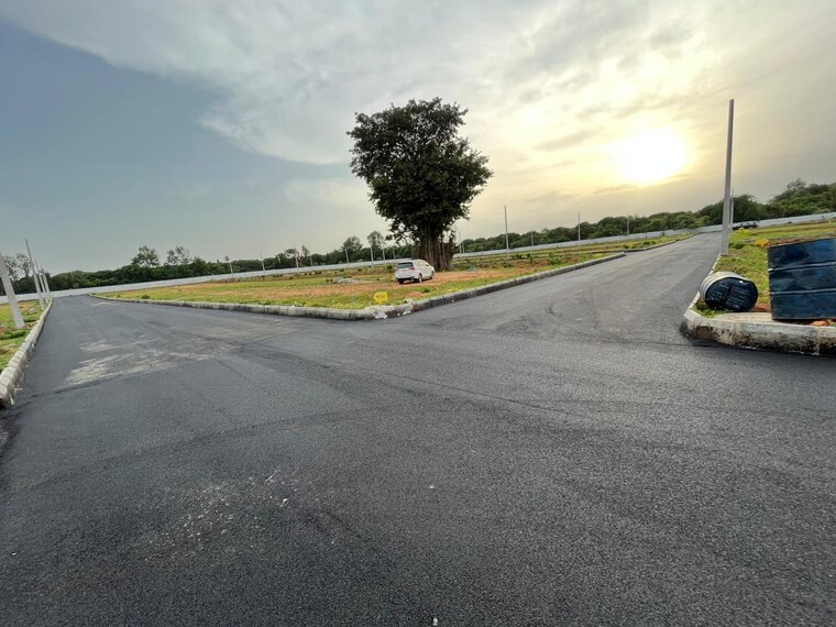 Garden, paradise-city-hyderabad  155 Sq.Yd. Plot In Mothighanapur Hyderabad 9711919