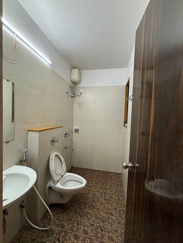 Bathroom, lodha-casa-bella-gold 2 Bedroom 918 Sq.Ft. Apartment In Dombivli East Thane 9712039