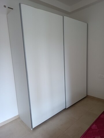 Room in 2 BHK Apartment at Bhartiya Nikoo Homes, Thanisandra Main Road – for Rent