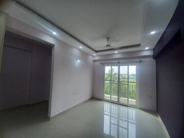 Room in 2 BHK Apartment at Prestige Jindal City, Bagalakunte – for Rent