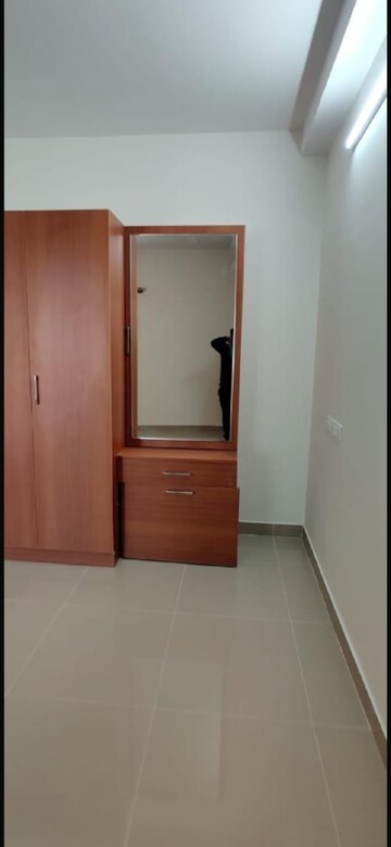 Room in 3 BHK Apartment at Mantri Webcity, Hennur – for Rent