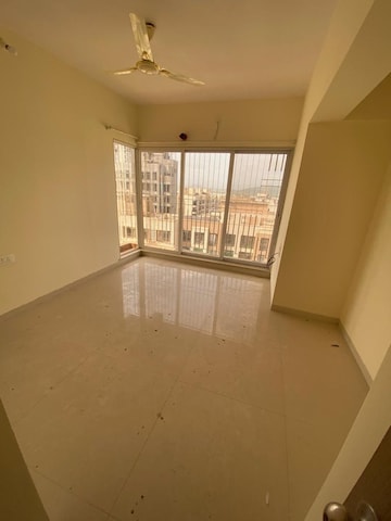 Bedroom in 2 BHK Apartment at H Square AN Heights, Malad West – for Rent