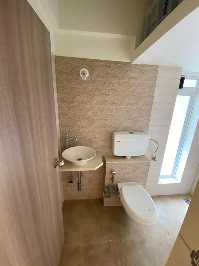 Bathroom, h-square-an-heights 2 Bedroom 640 Sq.Ft. Apartment In Malad West Mumbai 9712087