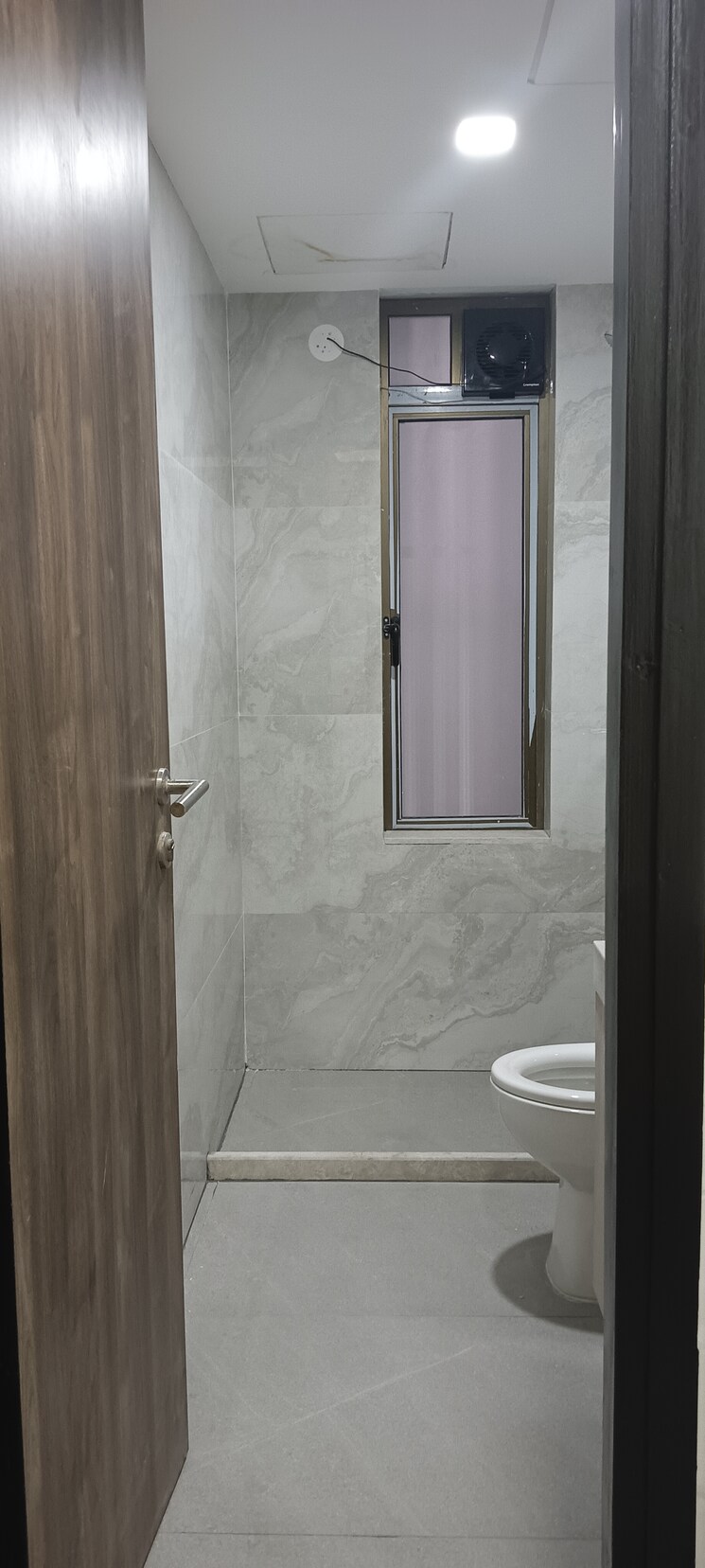 Bathroom, hubtown-ruby 3 Bedroom 1150 Sq.Ft. Apartment In Andheri West Mumbai 9712139