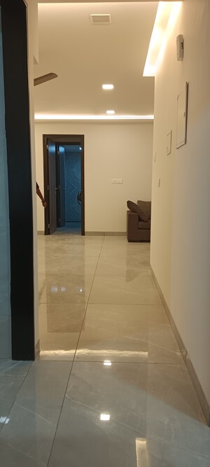Room in 3 BHK Apartment at Hubtown Ruby, Andheri West – for Rent