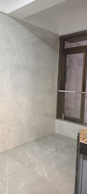 Room in 3 BHK Apartment at Hubtown Ruby, Andheri West – for Rent