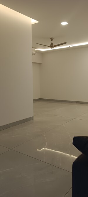 Room in 3 BHK Apartment at Hubtown Ruby, Andheri West – for Rent