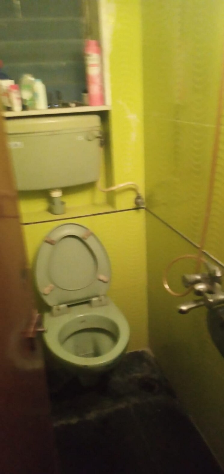 Bathroom, bandra west 2 Bedroom 700 Sq.Ft. Apartment In Bandra West Mumbai 9712140