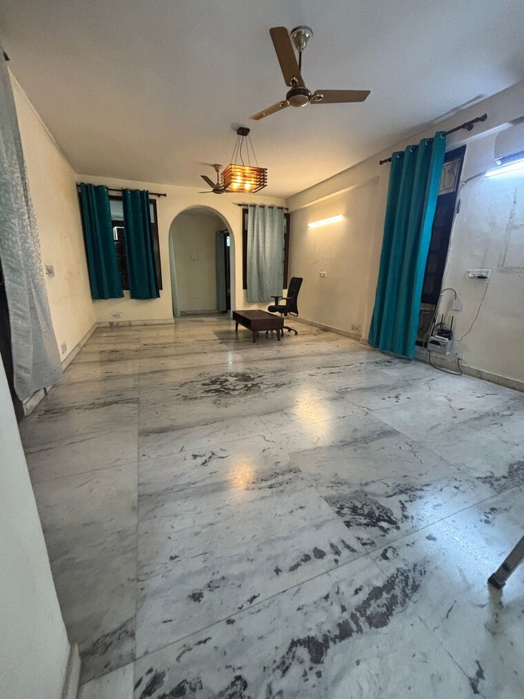 Room, saket 3 Bedroom 220 Sq.Ft. Independent House In Saket Delhi 9712199