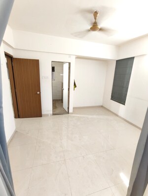 Room in 3 BHK Apartment at Guardian Eastern Meadows, Wagholi – for Rent