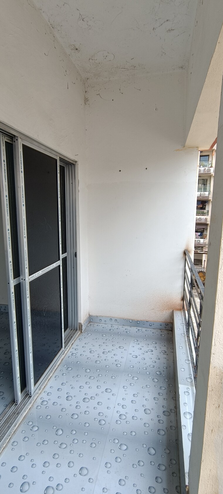 Balcony, kaikhali 2 Bedroom 850 Sq.Ft. Apartment In Kaikhali Kolkata 9712161