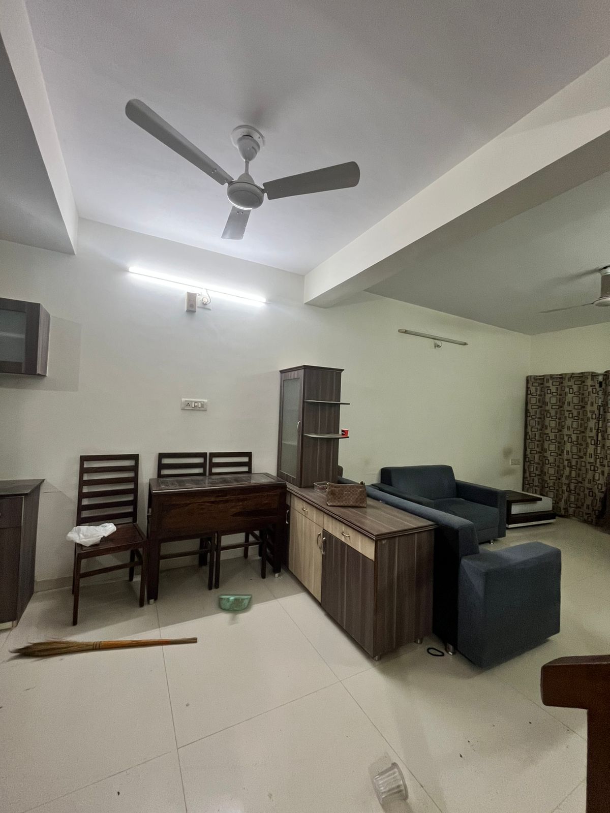 Team Area in 3 BHK Independent House at Shela – for Rent
