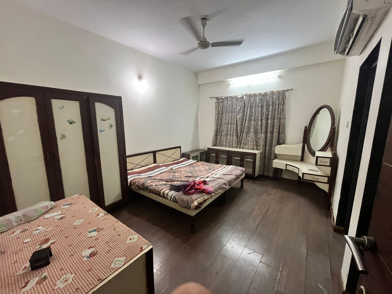 Bedroom in 3 BHK Independent House at Shela – for Rent