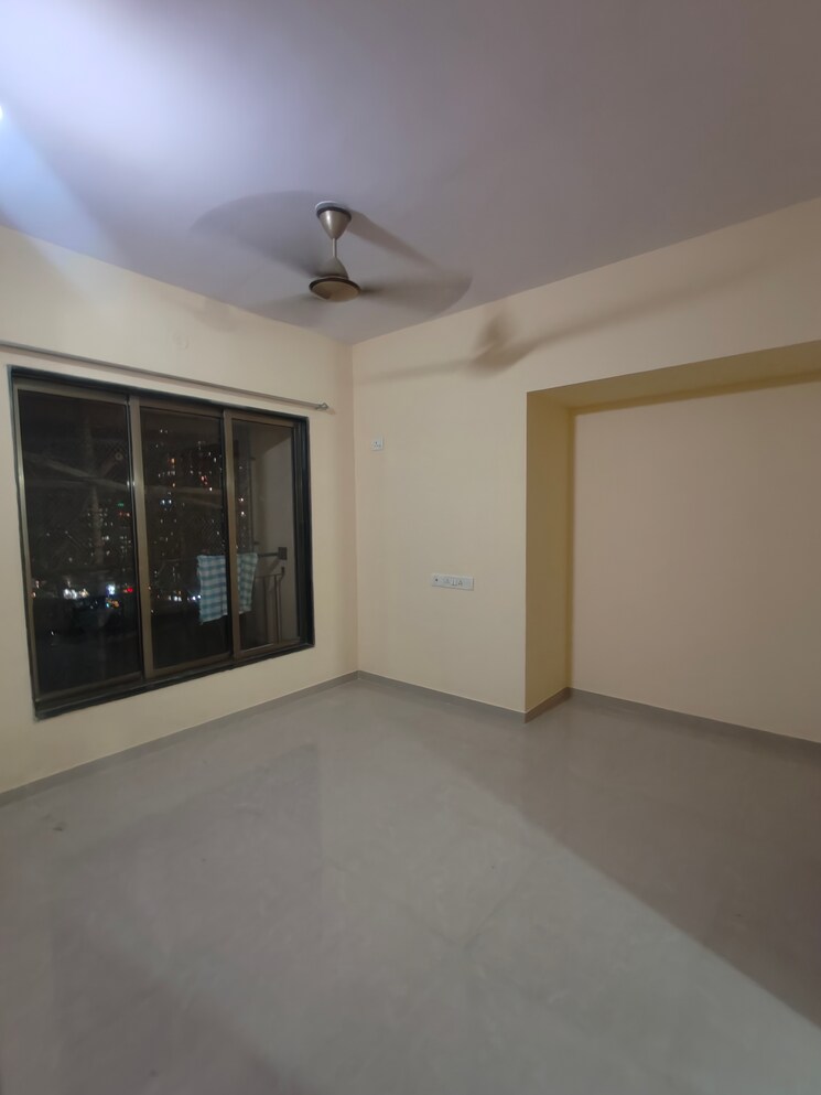 Bedroom, hubtown-greenwoods 1 Bedroom 355 Sq.Ft. Apartment In Vartak Nagar Thane 9712312
