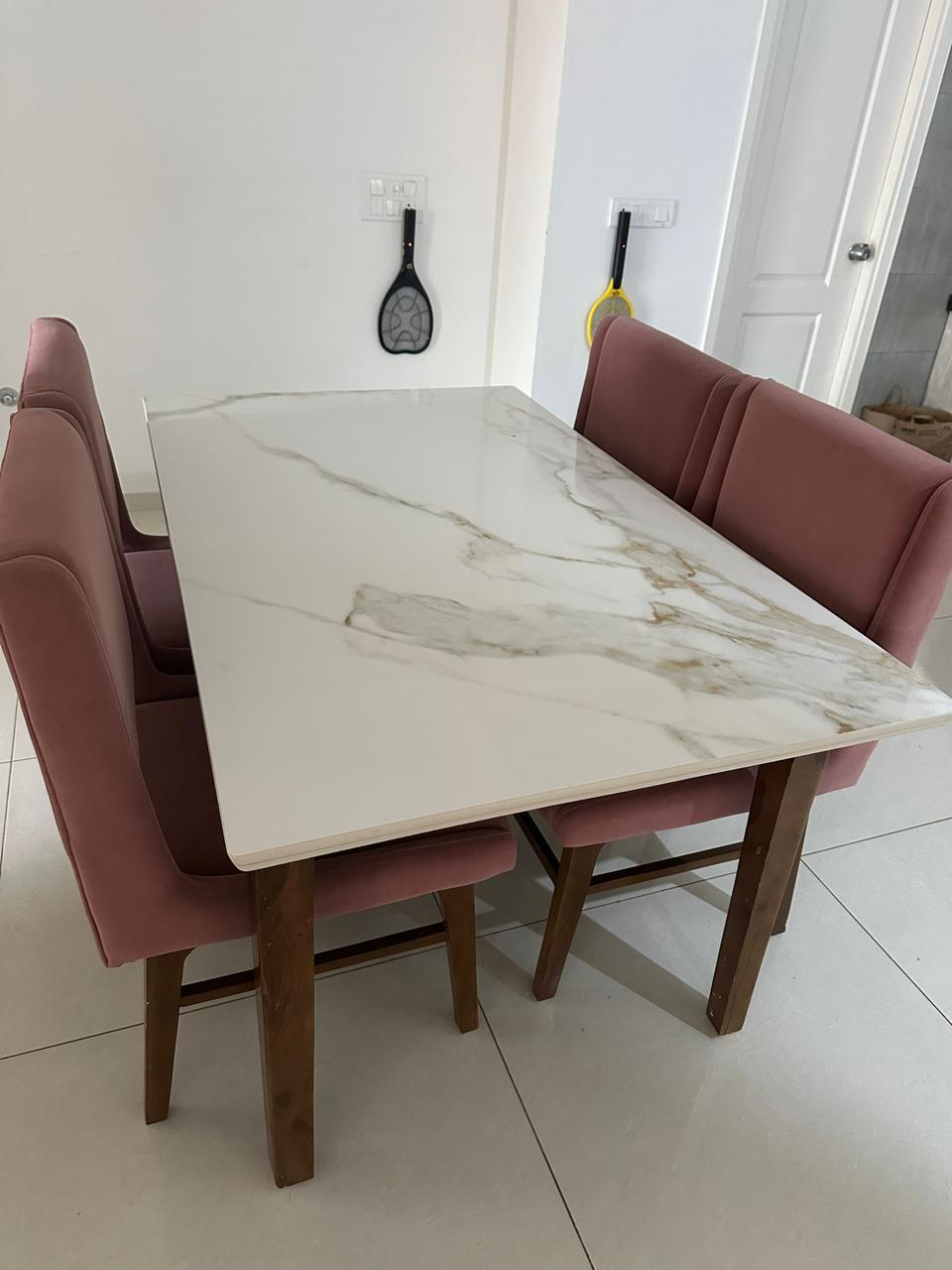 Team Area in 4 BHK Apartment at Shela – for Rent