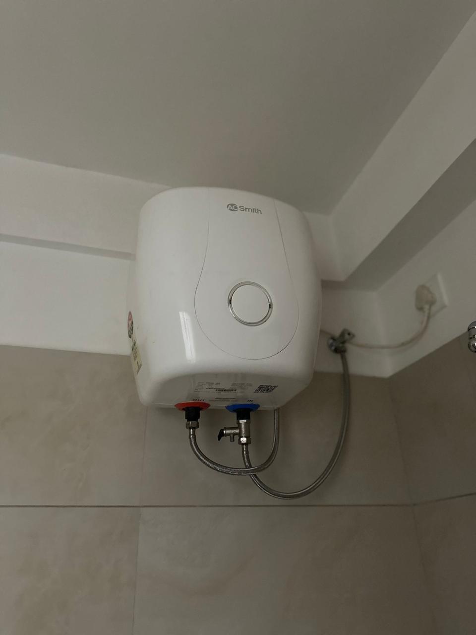 Bathroom in 4 BHK Apartment at Shela – for Rent