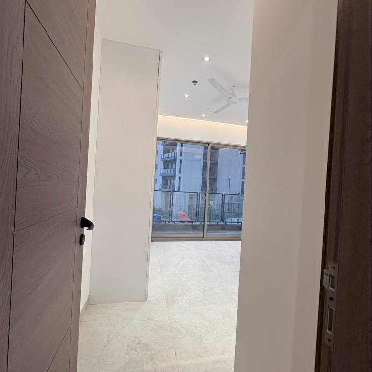 Room, shalimar-one-world-valencia-county 3.5 Bedroom 2220 Sq.Ft. Apartment In Malesemau Lucknow 9712320