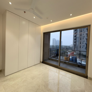 Room in 3.5 BHK Apartment at Shalimar One World Valencia County, Malesemau – for Rent