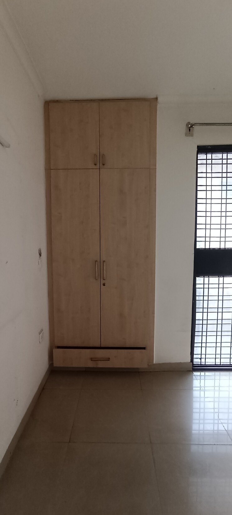 Room, ansal-api-esencia 3.5 Bedroom 2150 Sq.Ft. Apartment In Sector 67 Gurgaon 9712288