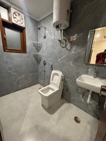 Master Bedroom in 2 BHK Builder Floor at Saket – for Rent