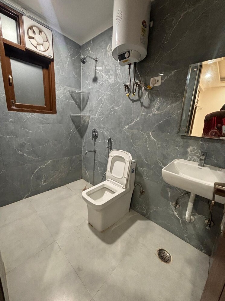 Master Bedroom, saket 2 Bedroom 900 Sq.Ft. Builder Floor In Saket Delhi 9712357