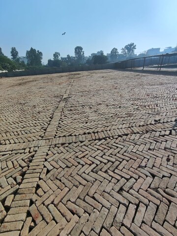  Plot For Sale in Sector 10