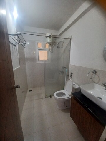 Bathroom in 3 BHK Apartment at Prestige Finsbury Park Regent, Bagaluru – for Rent
