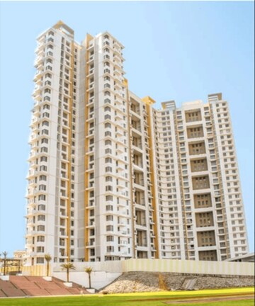 4 BHK Apartment – Exterior View View at Lodha Luxuria, Majiwada - for Sale