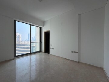 Room in 4 BHK Apartment at Rustomjee Crown, Prabhadevi – for Rent