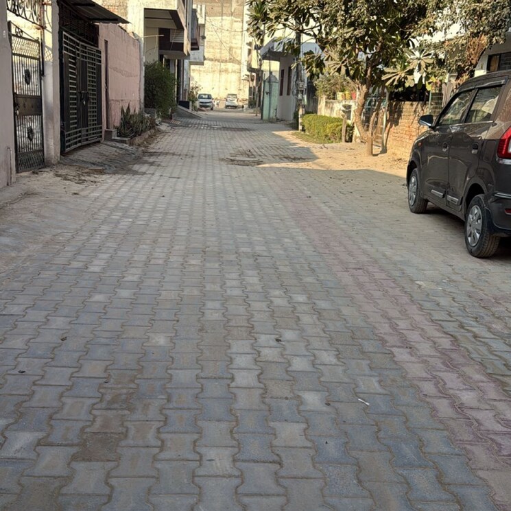  Parking, new palam vihar phase 2  153 Sq.Yd. Plot In New Palam Vihar Phase 2 Gurgaon 9712388