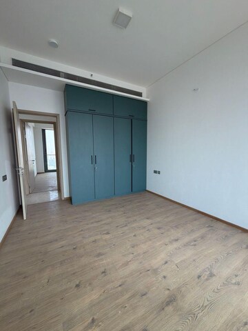 Room in 4 BHK Apartment at Rustomjee Crown, Prabhadevi – for Rent