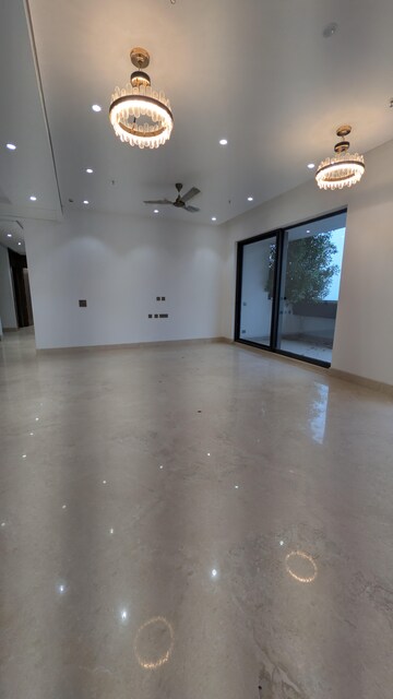 Room in 4 BHK Apartment at ABA County 107, Sector 107 – for Sale