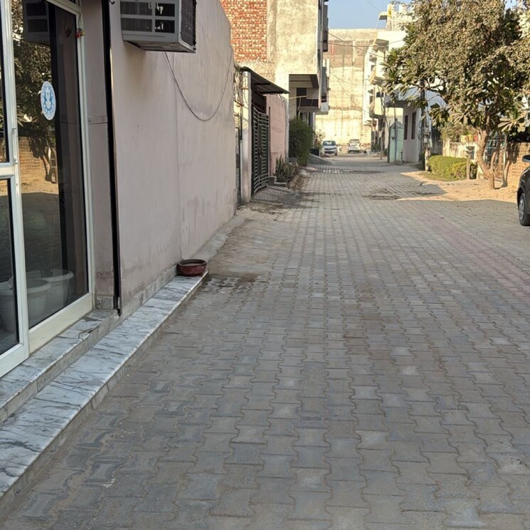  Parking, new palam vihar  160 Sq.Yd. Plot In New Palam Vihar Gurgaon 9712400