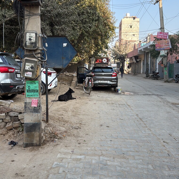  Parking, new palam vihar  160 Sq.Yd. Plot In New Palam Vihar Gurgaon 9712400