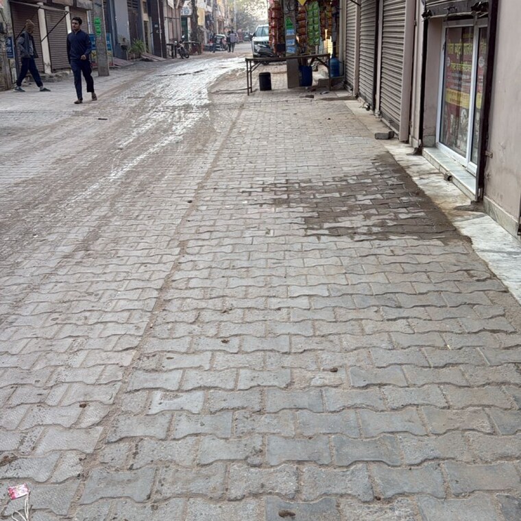  Parking, new palam vihar  160 Sq.Yd. Plot In New Palam Vihar Gurgaon 9712400