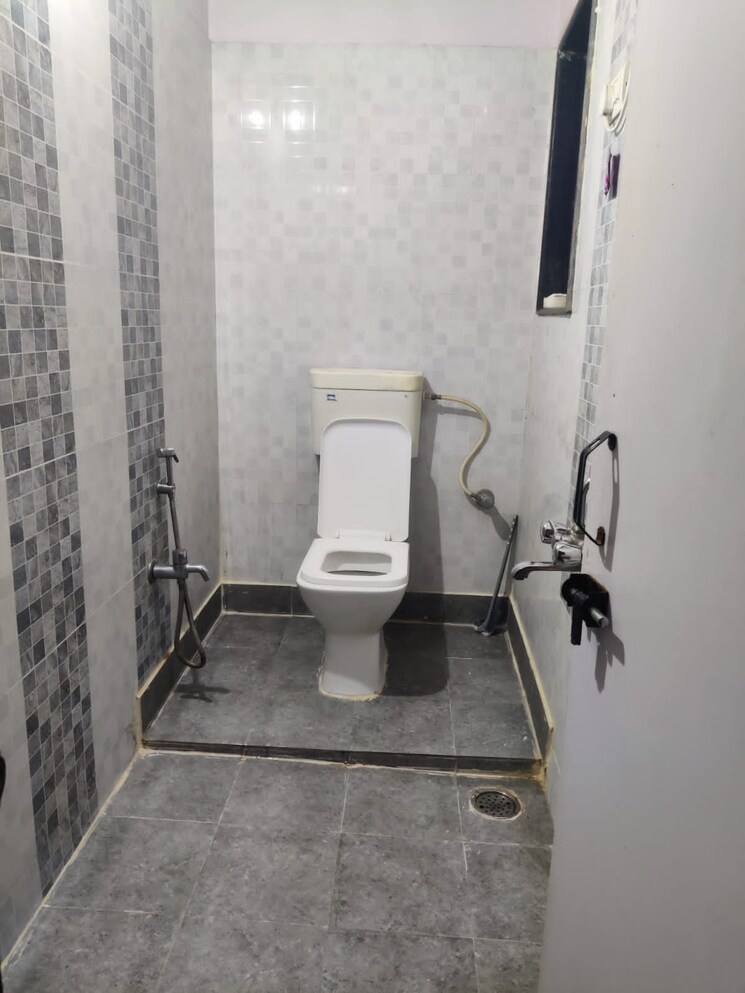 Bathroom, wadgaon sheri 2 Bedroom 760 Sq.Ft. Apartment In Wadgaon Sheri Pune 9712408
