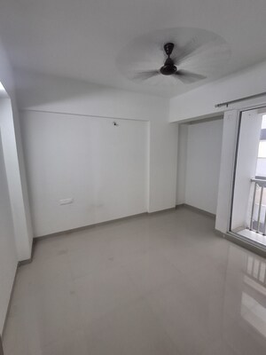Room in 2 BHK Apartment at Chinchbhavan – for Rent