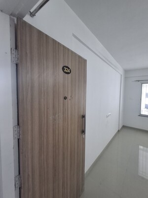 Room in 2 BHK Apartment at Chinchbhavan – for Rent