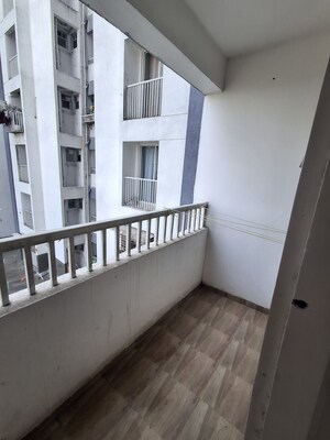 Staircase in 2 BHK Apartment at Chinchbhavan – for Rent